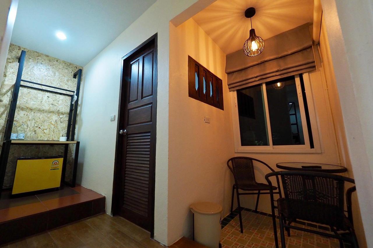 Fellow Hostel Chiang Mai Luaran gambar
