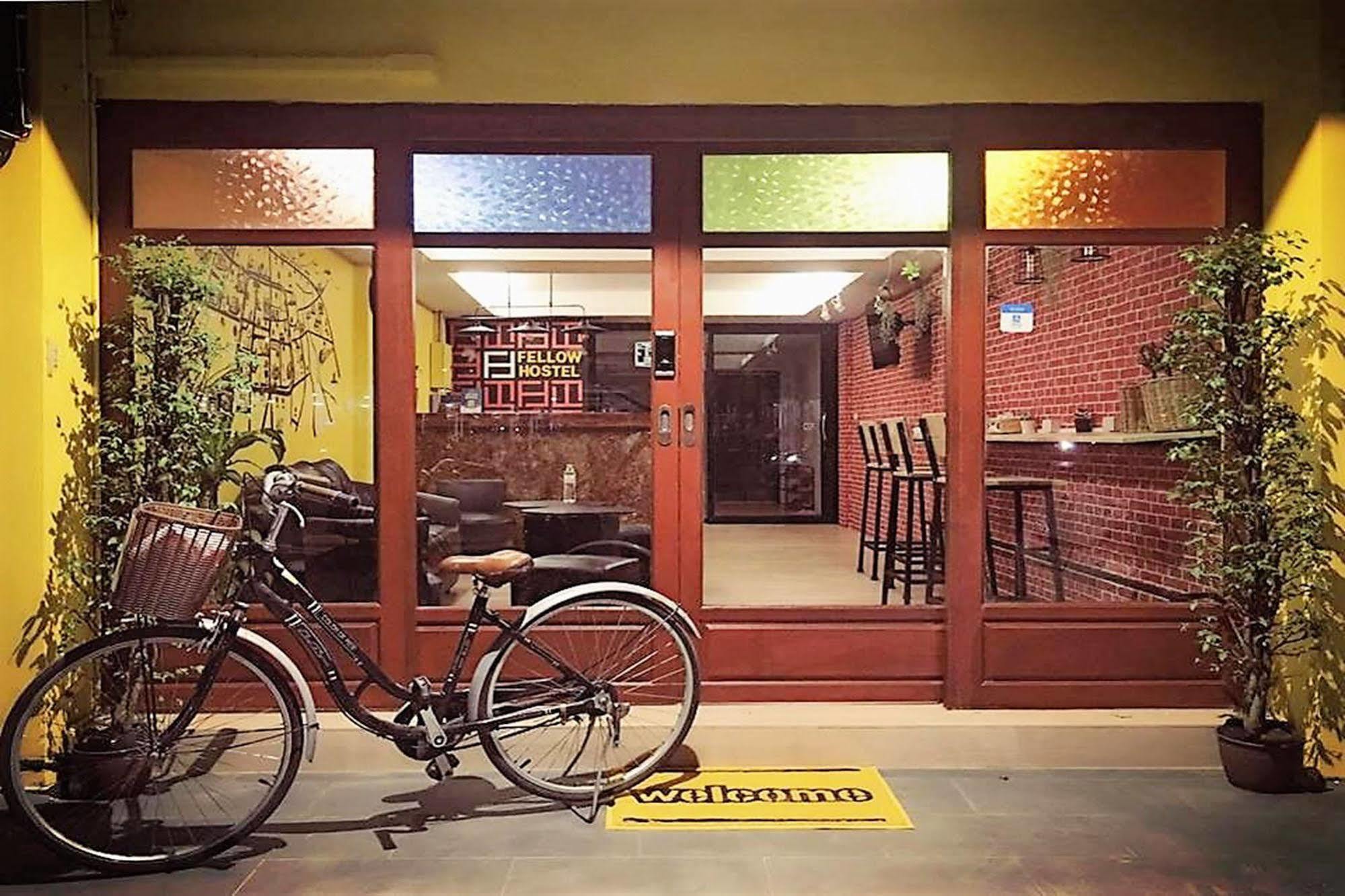 Fellow Hostel Chiang Mai Luaran gambar